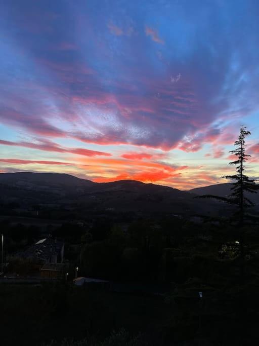 Villa Bellissimo Borgo Medioevale Panorama, Tranquillita SantʼIppolito Esterno foto